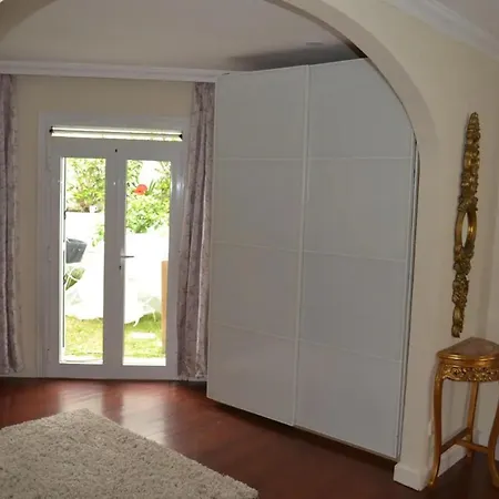 Villa Famosa 2